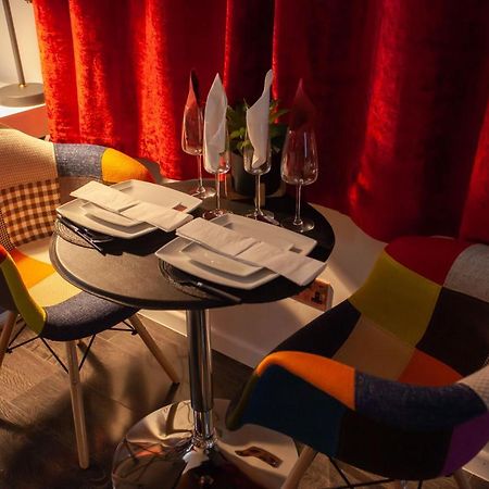 Opulent 1 Bedroom Cosy Suite Бирмингам Екстериор снимка