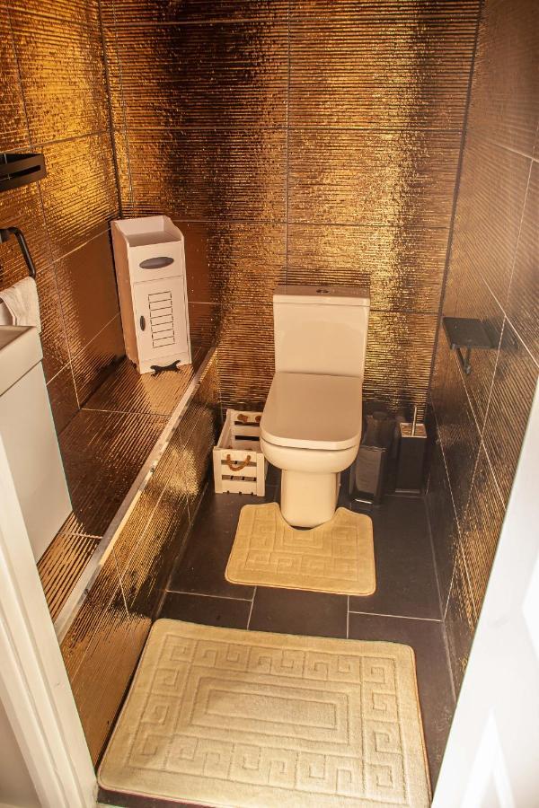 Opulent 1 Bedroom Cosy Suite Бирмингам Екстериор снимка