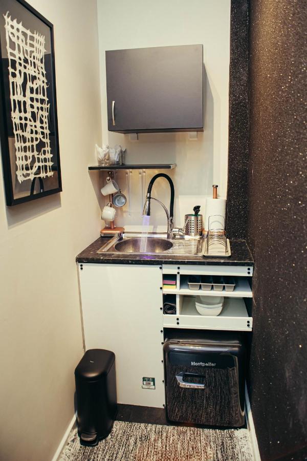 Opulent 1 Bedroom Cosy Suite Бирмингам Екстериор снимка