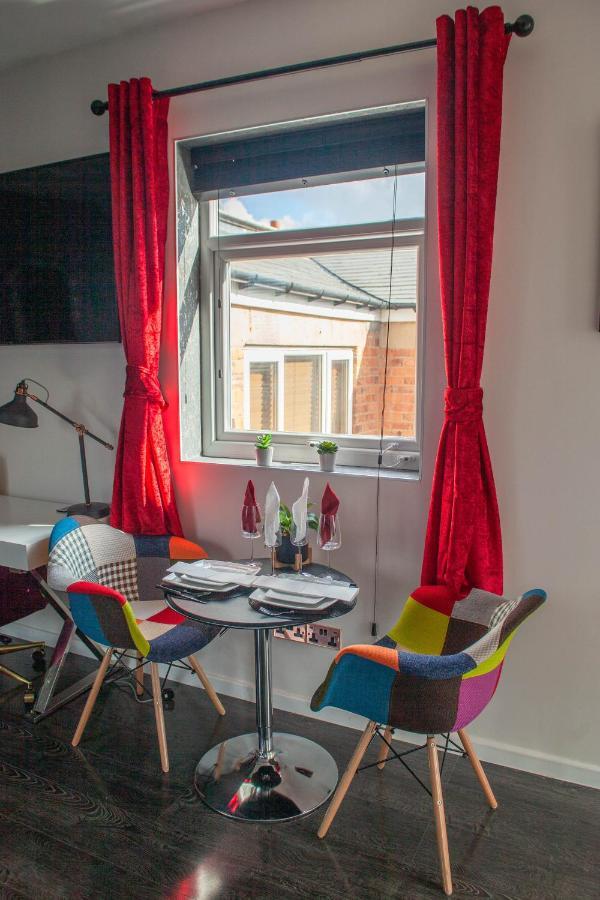 Opulent 1 Bedroom Cosy Suite Бирмингам Екстериор снимка